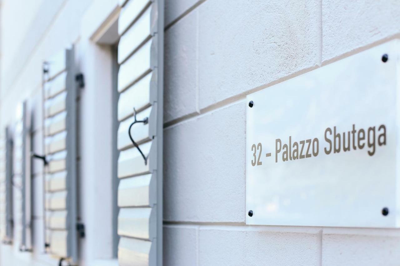 Palazzo Sbutega Bed & Breakfast Kotor Exterior photo
